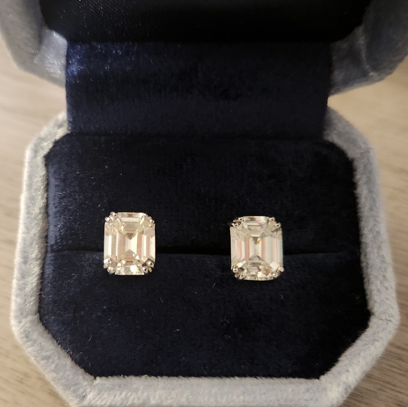 Diamond earrings emerald cut 4 carter - Picture 8 of 8